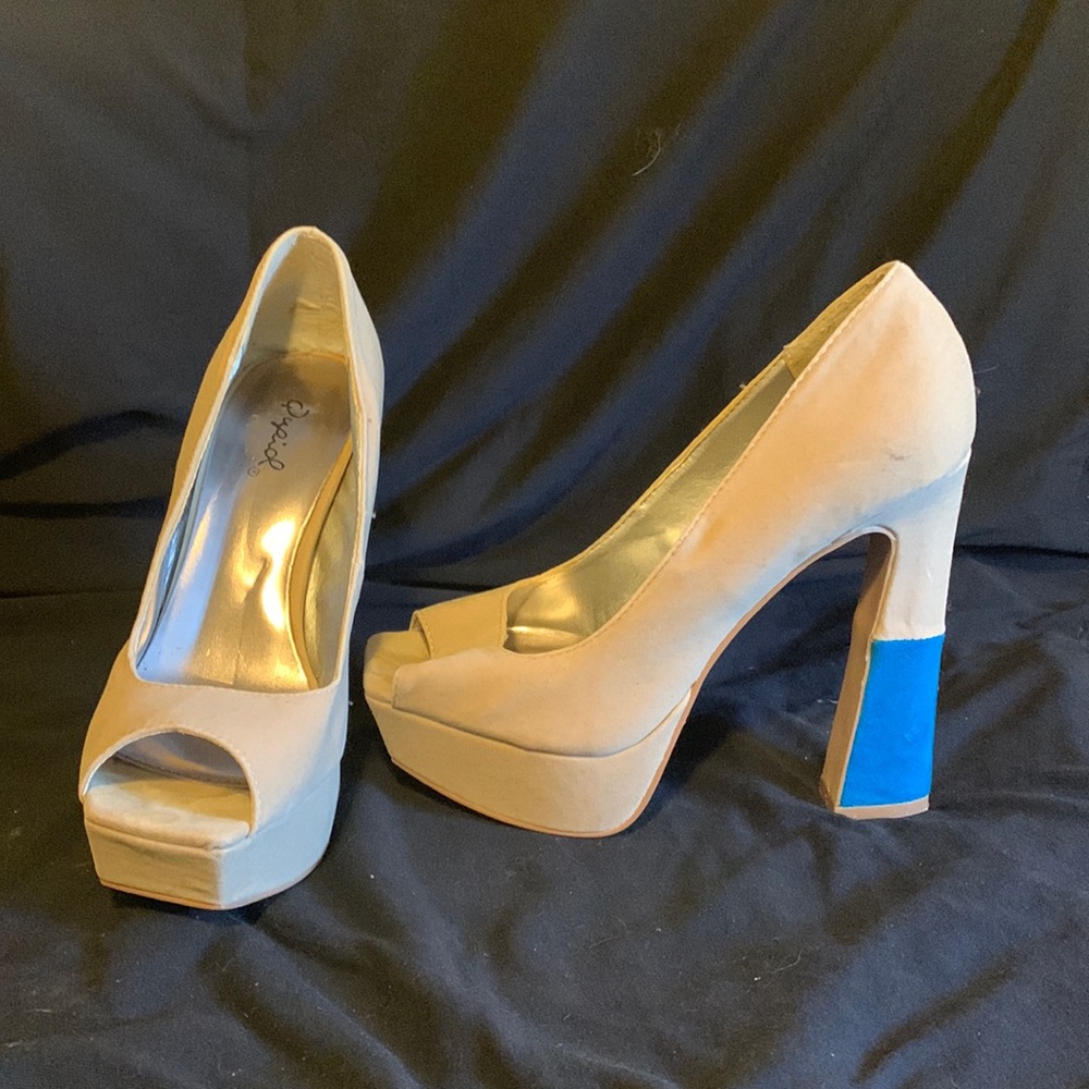 Faux suede peep toe